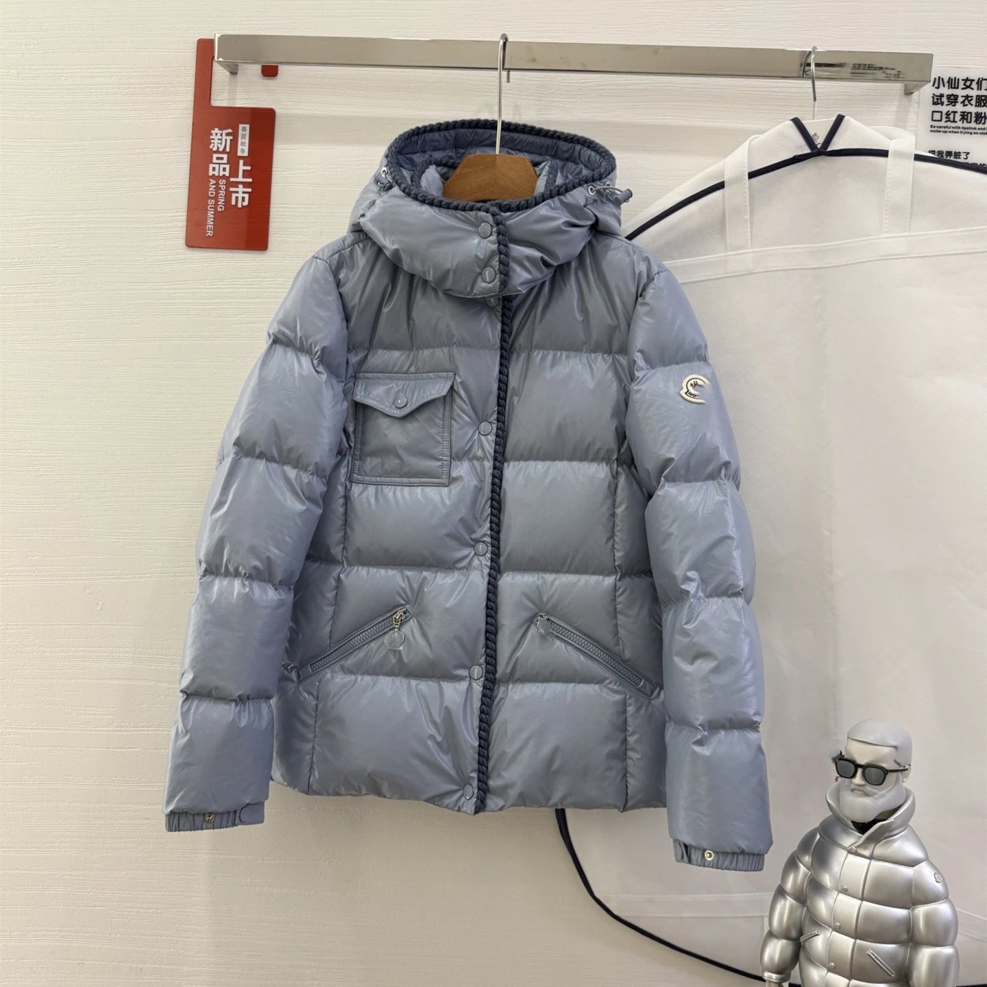Moncler Waxed Cotton Waist Accentuating Hooded Long Sleeve 90% Duck Down Women's Outerwear