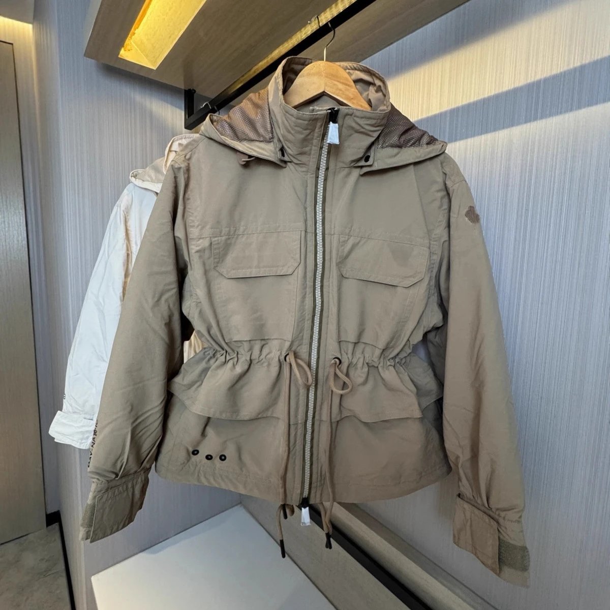 2025 New Moncler Qi Wei Same Outdoor Style Inner Down Windbreaker