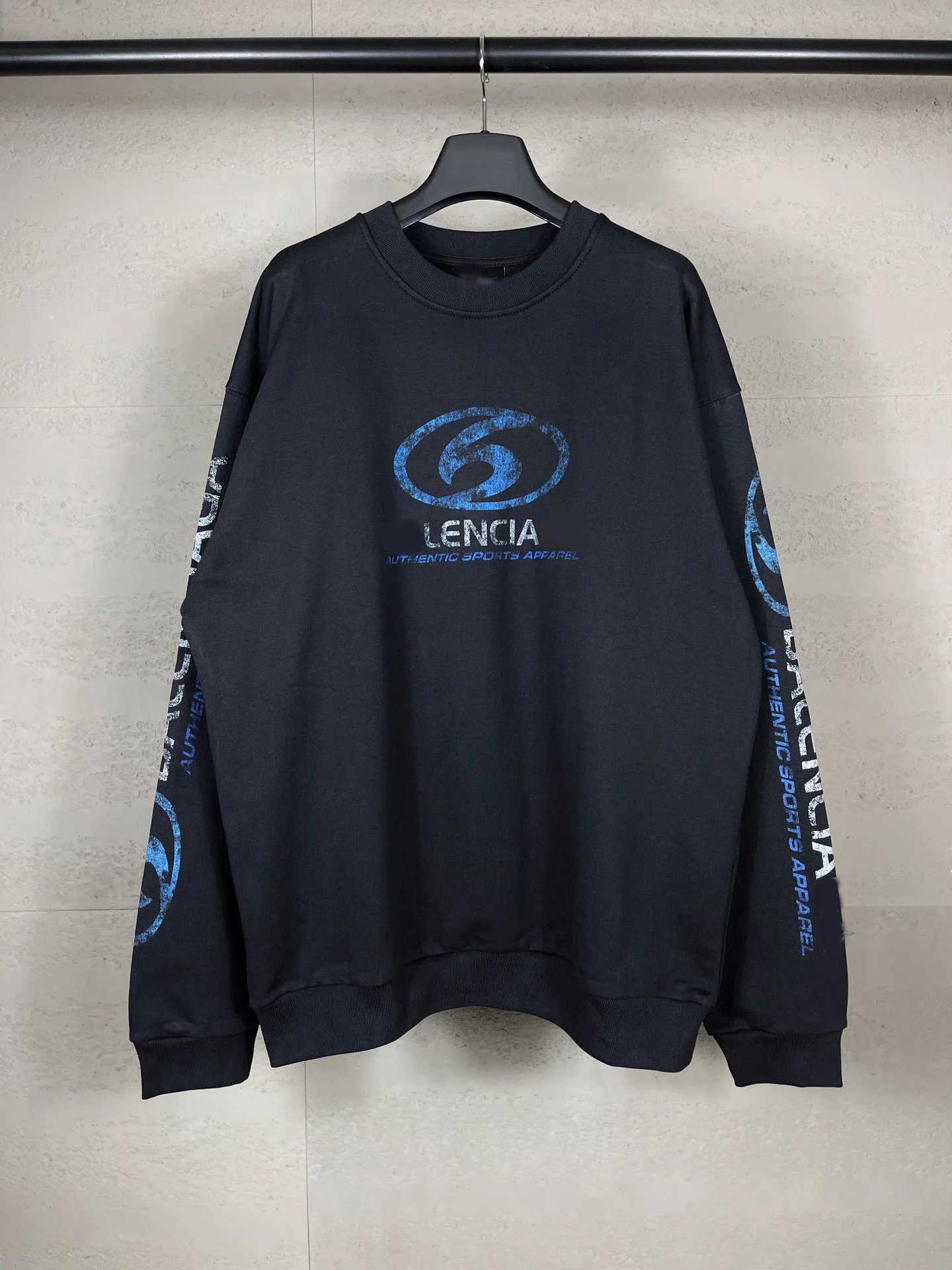 Balenciaga LOGO Blur LOGO Direct Print Garment Frayed Distressed Round Neck Hoodie Unisex Pullover