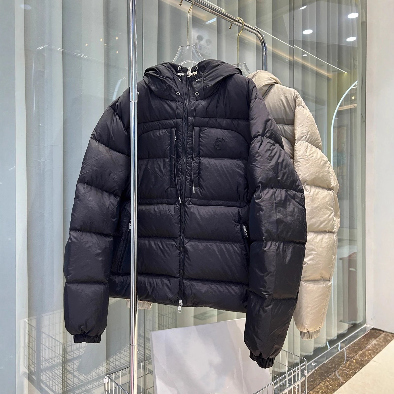 Moncler 90% White Duck Down Light Short Hooded Lightweight Loose Fit Jacket for Men and Women