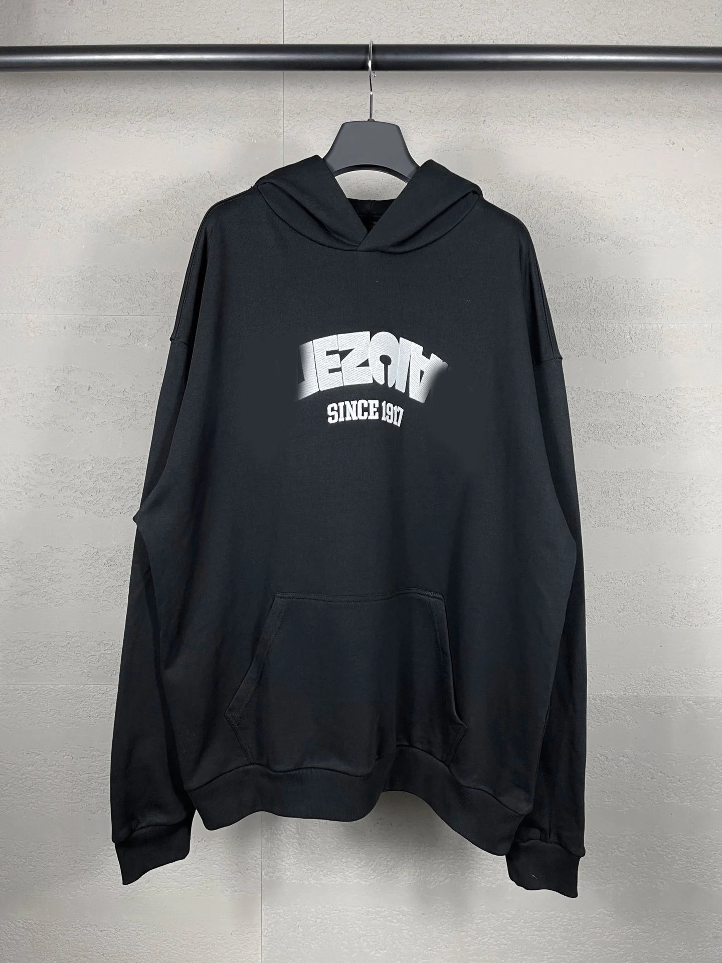 Balenciaga Reverse Letter Logo Hoodie Unisex Loose Casual Hooded Sweatshirt Couple Style Pullover Hoodie