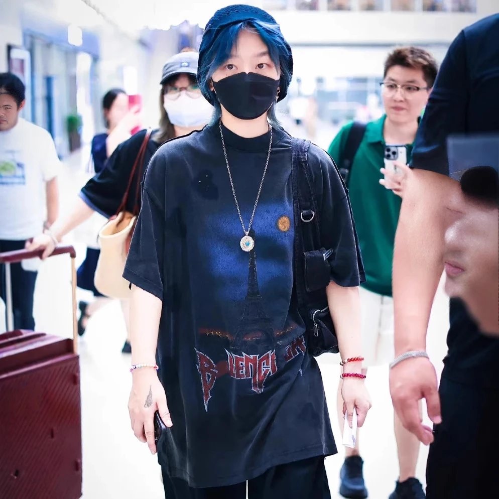 Balenciaga Viral Eiffel Tower Print Hole Distressed Vintage Unisex Small Neckline Short Sleeve T-shirt