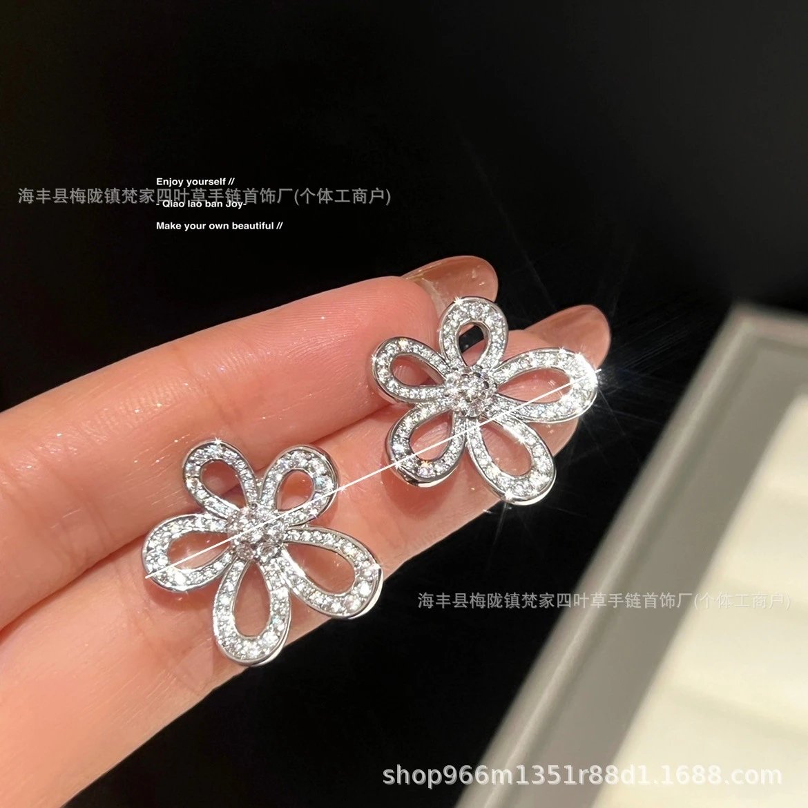 Van Gogh High Version Zircon-studded Full Diamond Large Flower Necklace, Silver Petal Earrings, Collarbone Set, High-End Luxury Sparkle Trend