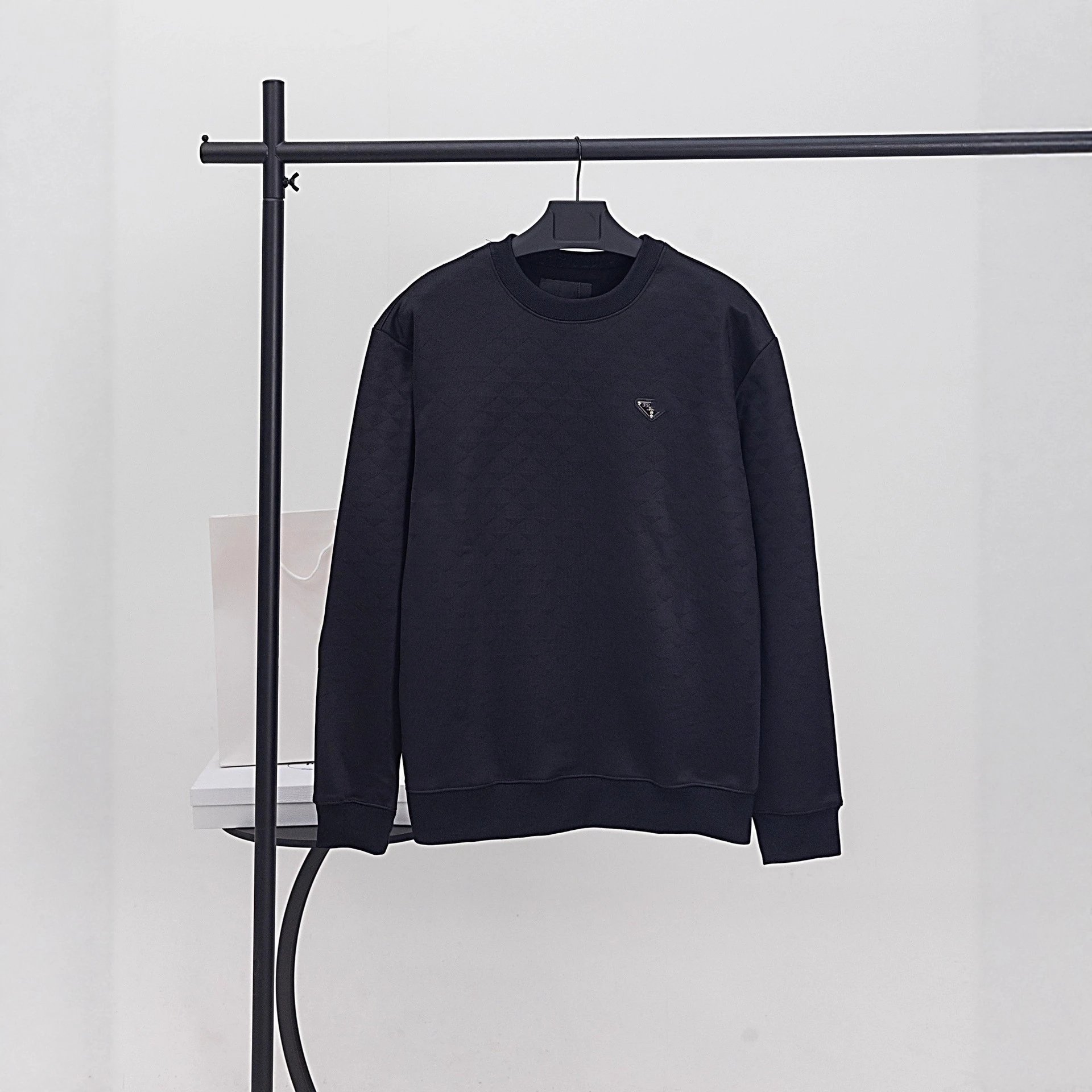 2025 new style Prada hidden pattern triangle gradient jacquard crewneck terry sweatshirt men's and women's