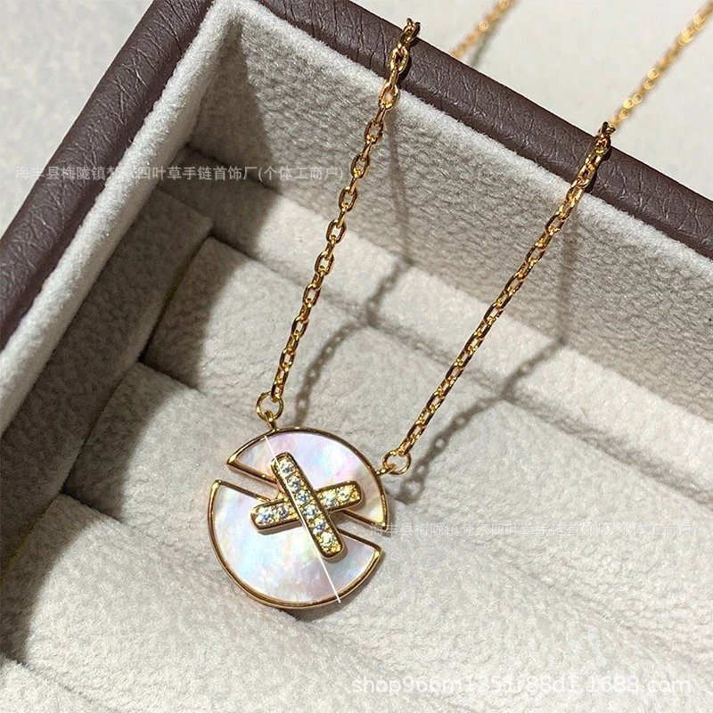 Chaumet Luxury Cross Necklace for Women, New Style Diamond-studded Red Agate Full Diamond Chaumet Round Coin Collarbone Chain