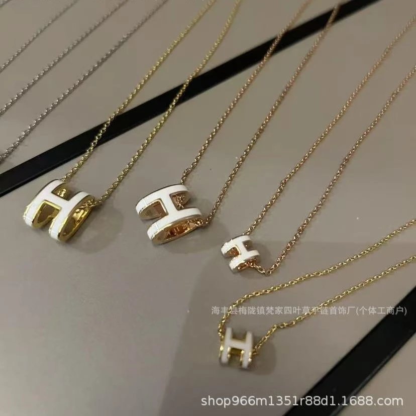 Hermès Classic Style H Letter Necklace for Women, Enamel Pendant Style Couple Collarbone Chain, Exquisite Luxury-