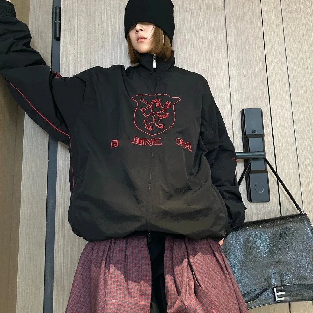 New style Balenciaga Manchester United collaboration style runway style campus style trench coat school uniform jacket outerwear men's and women's