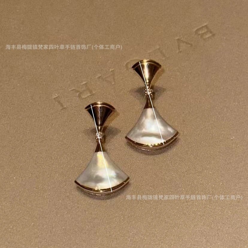 Bulgari Fashion Design Fan-shaped Mother-of-Pearl & Zirconia Little Skirt Earrings, Premium Ear Accessories